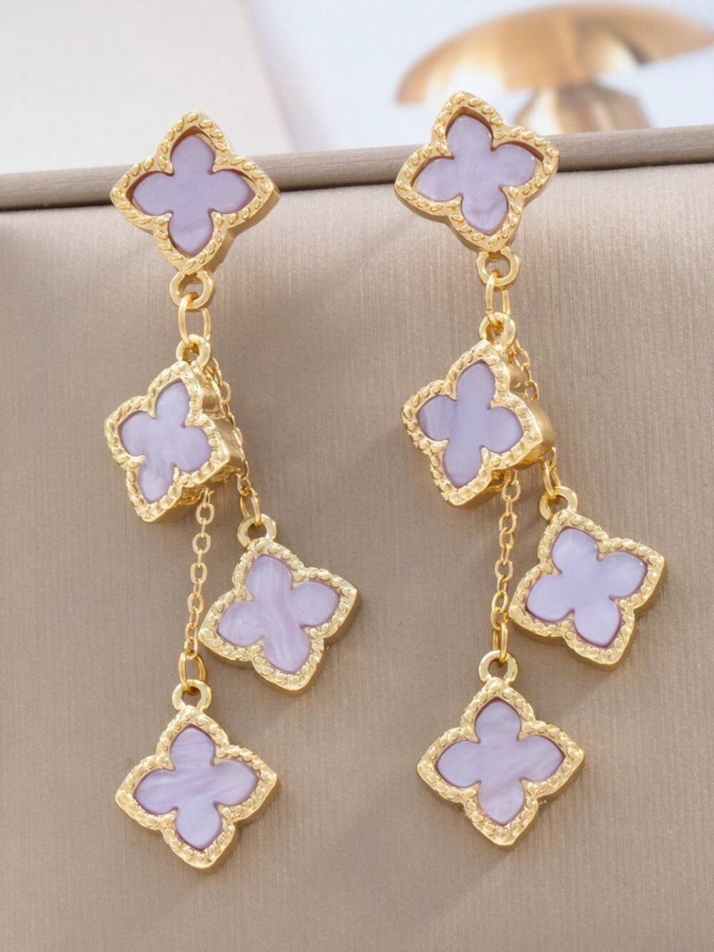 Mauve Purple Elegant Romantic Women's Four-Leaf Clover Dangle Earrings